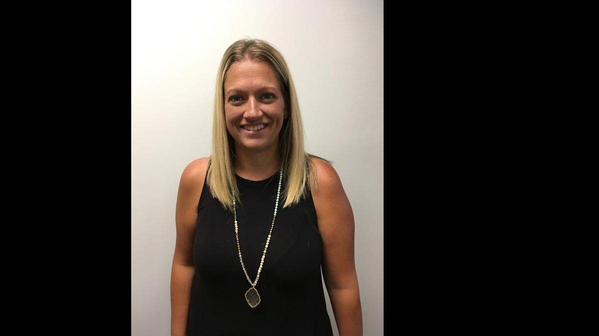 Tara Glynn is the new principal at Hollywood Heights School.