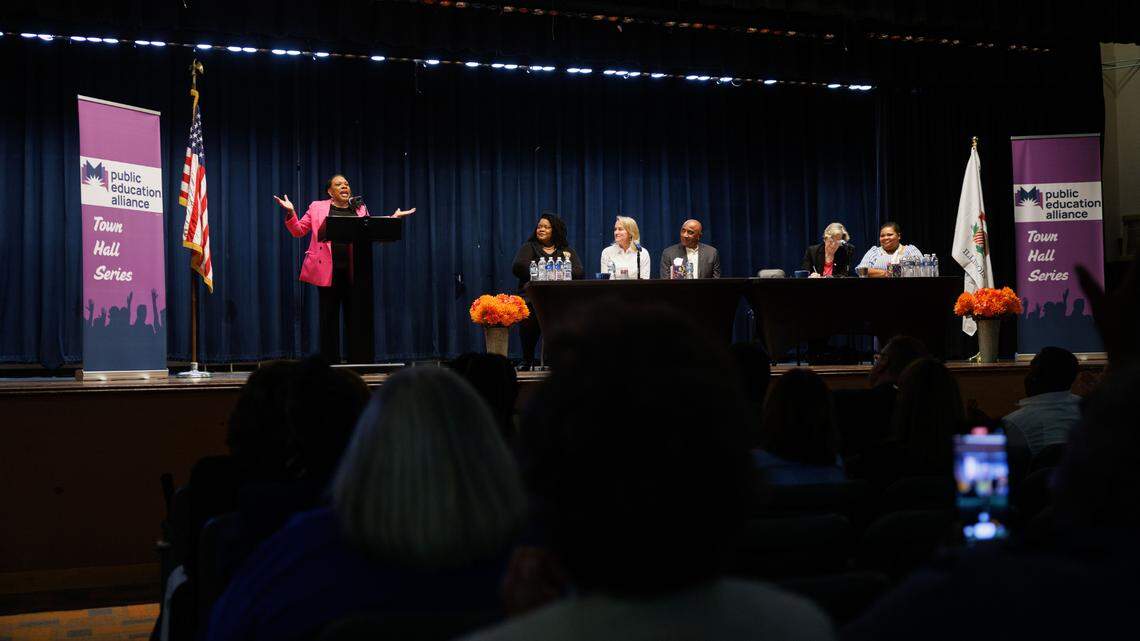 National leaders rally to support public education in East St. Louis