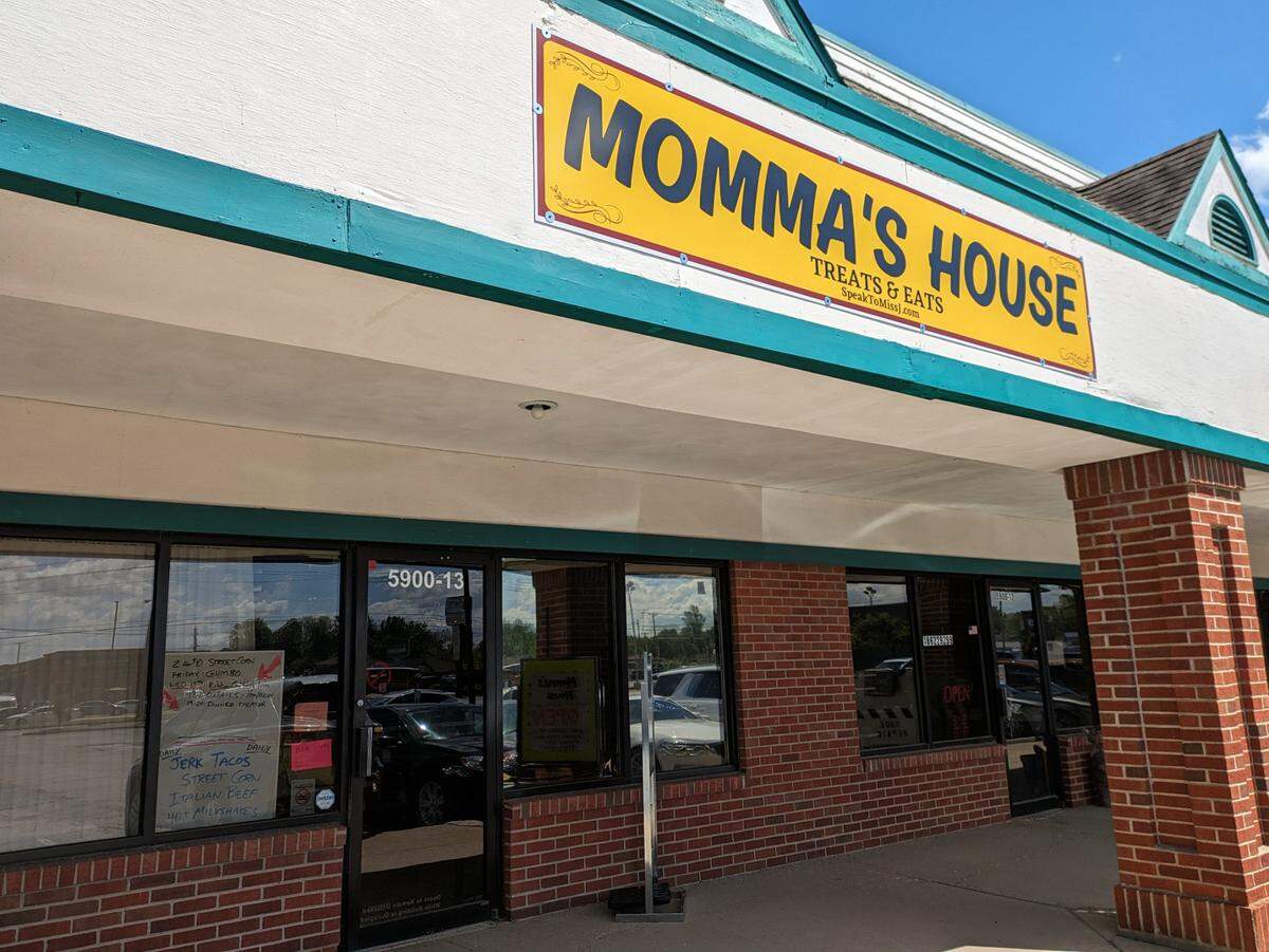 Momma’s House - Treats & Eats, 5900 S. Illinois St., Suite 13, Fairview Heights