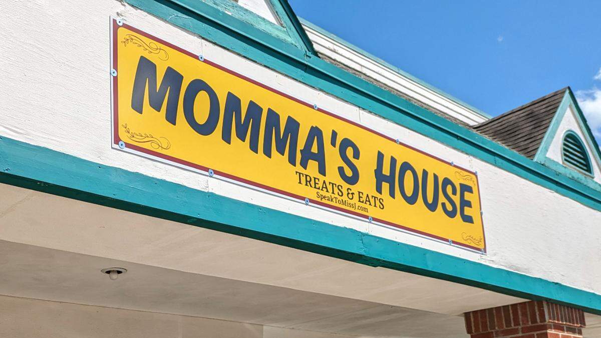 Momma’s House - Treats & Eats, 5900 S. Illinois St., Suite 13, Fairview Heights