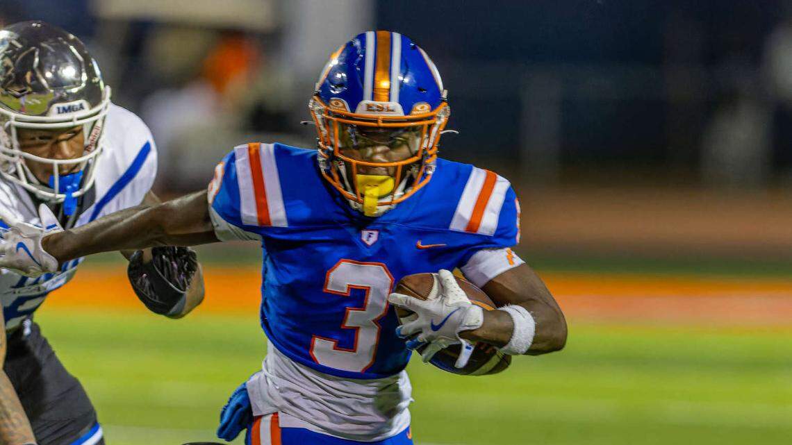 Bennett leads East St. Louis to sixth straight IHSA state football semifinal