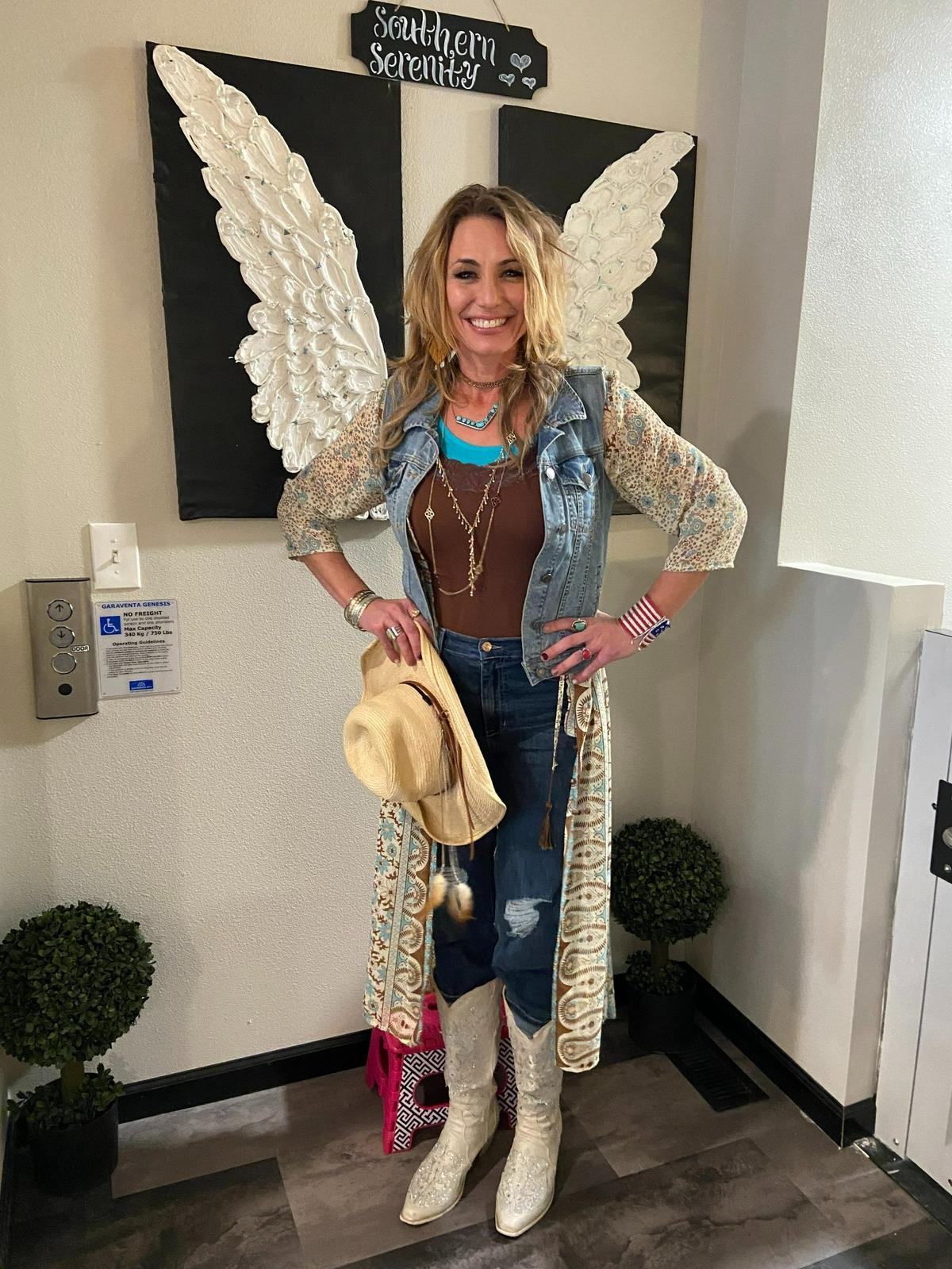 Owner Michelle Venne offers Southern charm and tells funny anecdotes at her Southern Serenity Salon and Spa in O’Fallon. Venne recently celebrated relocating to larger quarters at 125 Springfield Court, which is on the other side of South Lincoln Avenue, where her first place was.