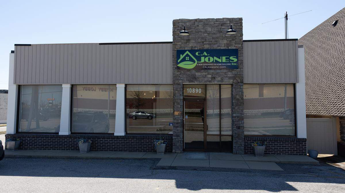 New tenants are moving into an office building on Lincoln Trail in Fairview Heights that formerly housed C.A. Jones, one of the metro-east’s largest construction companies for residential development.