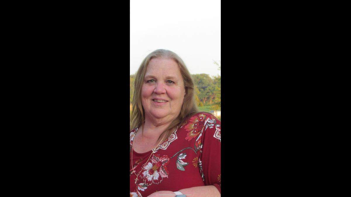 Deborah Politsch, candidate for trustee in New Athens, IL