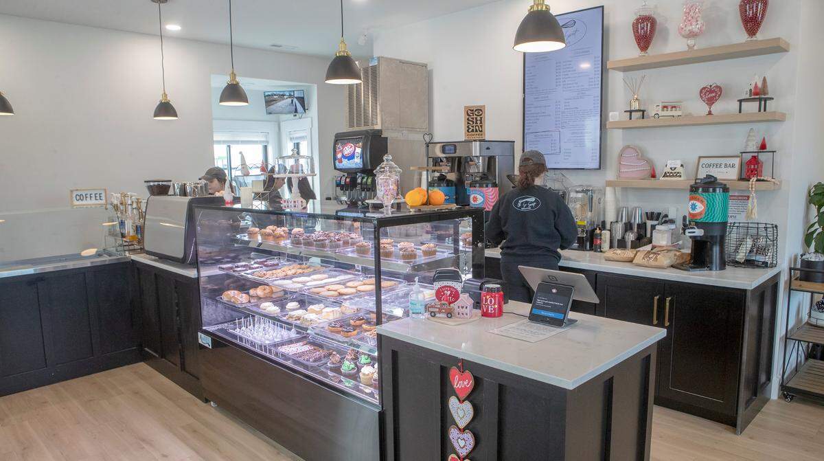 Oh So Sweet Bakery & Café in Carlyle, IL is open. They serve a variety of coffees, drinks, sweets, ice cream, cookies, donuts, breads, cupcakes, and do custom orders for parties, weddings, birthdays.