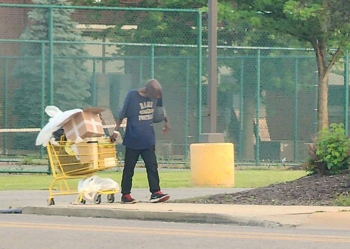 Kevin Peals Sr. would often be seen around his home on South 31st Street in Belleville pushing a grocery cart full of trash before he was arrested in June, according to neighbors and city officials. Peals died in the St. Clair County Jail on Oct. 11.
