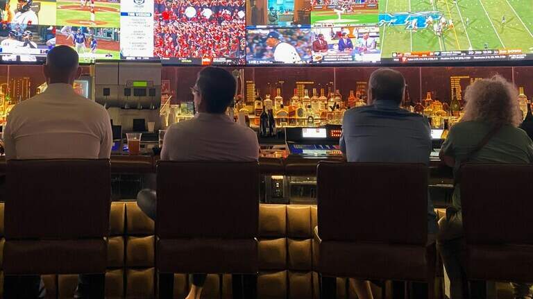 Illinois Democrats betting on video gaming, sportsbooks to fill budget gap. Here’s how