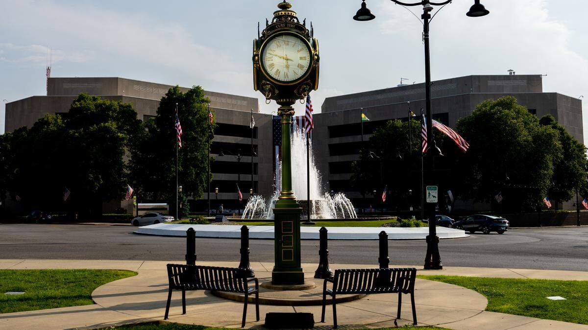 Looking for more trusted local news coverage of the metro-east? Here’s how you can add the Belleville News-Democrat as a “preferred source” on Google.