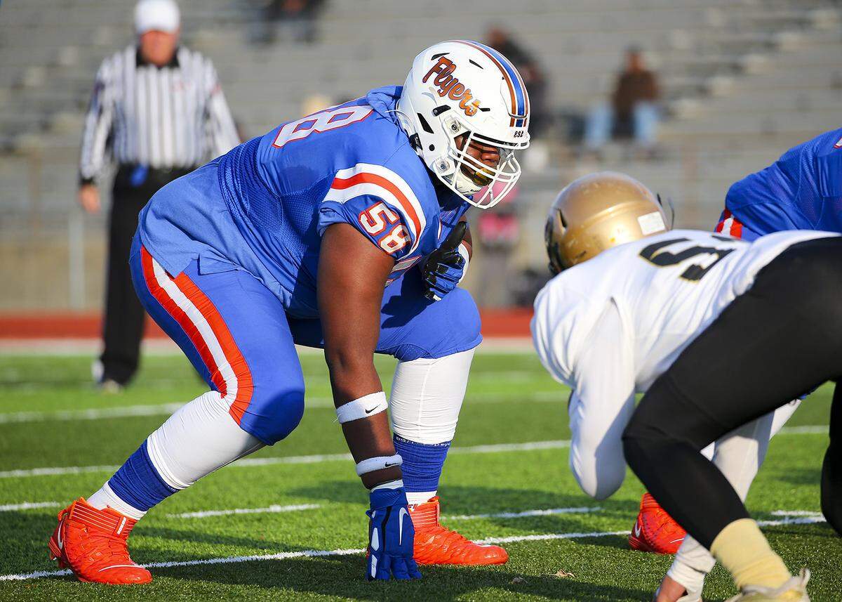East St. Louis’s Kenneth Miles Mcvey during an IHSA Class 6A quarterfinal playoff game against Oak Lawn in 2019. In the first Associated Press poll of 2022, the Flyers are ranked No. 1 in Class 6A.