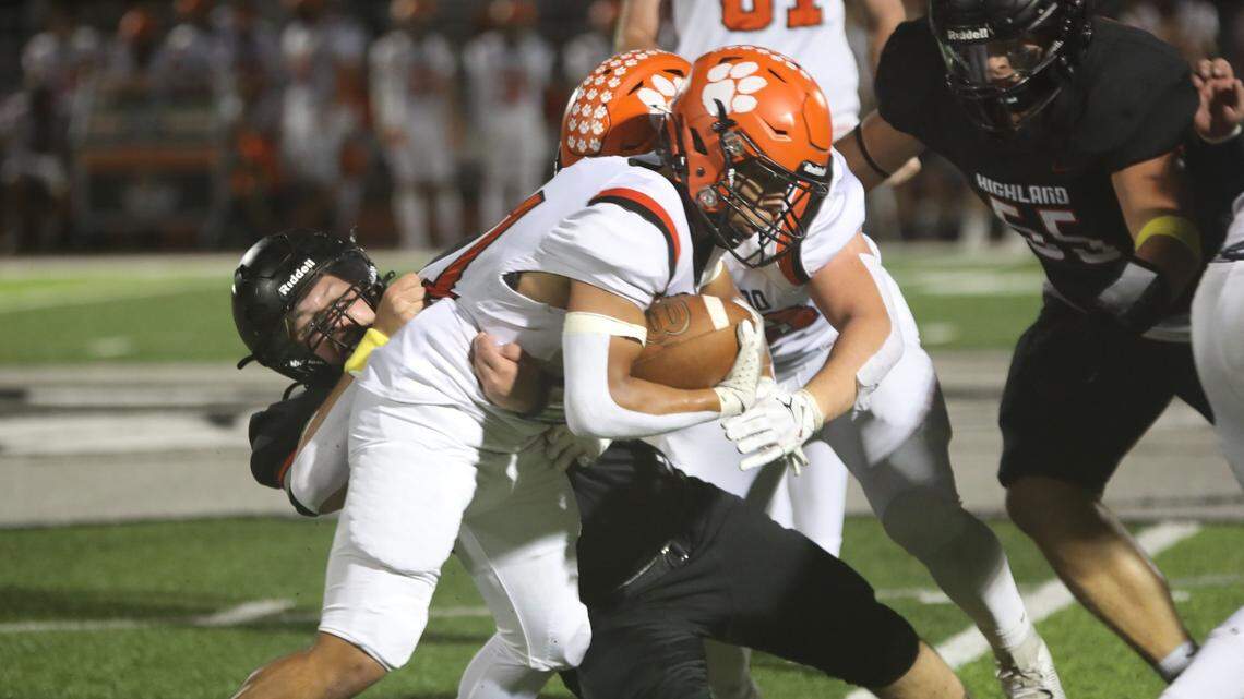 Frey’s running, stout defense leads Highland in battle of Bulldogs