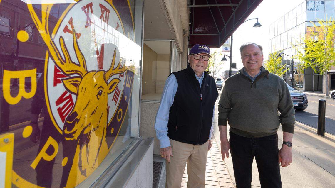 After six years without a home, Belleville Elks are back in the lodge business