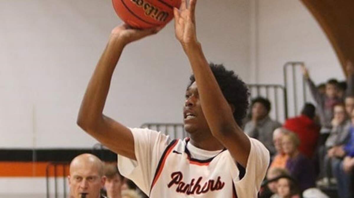 Althoff graduate Marvin Bateman is leading Greenville College basketball team that makes more than 50 3-point attempts per game. The Panthers are headed to the NCAA Division III National Tournament.