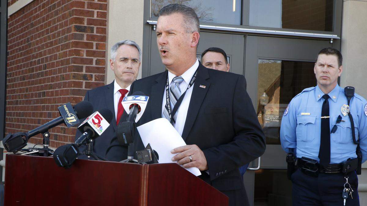 Jeff Connor, chief deputy commander on the Illinois side for the Major Case Squad, speaks during a news conference in Edwardsville on March 18, 2019, about an apparent double homicide.