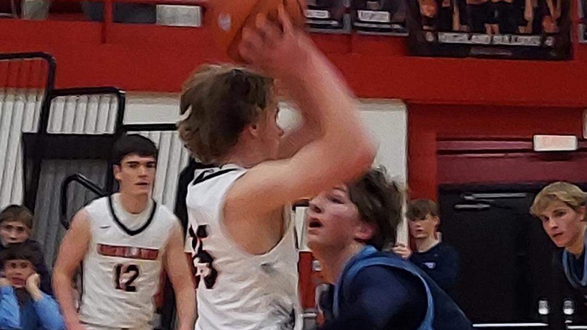 Coming off big win over Collinsville, Highland mounts rally to bury Jerseyville