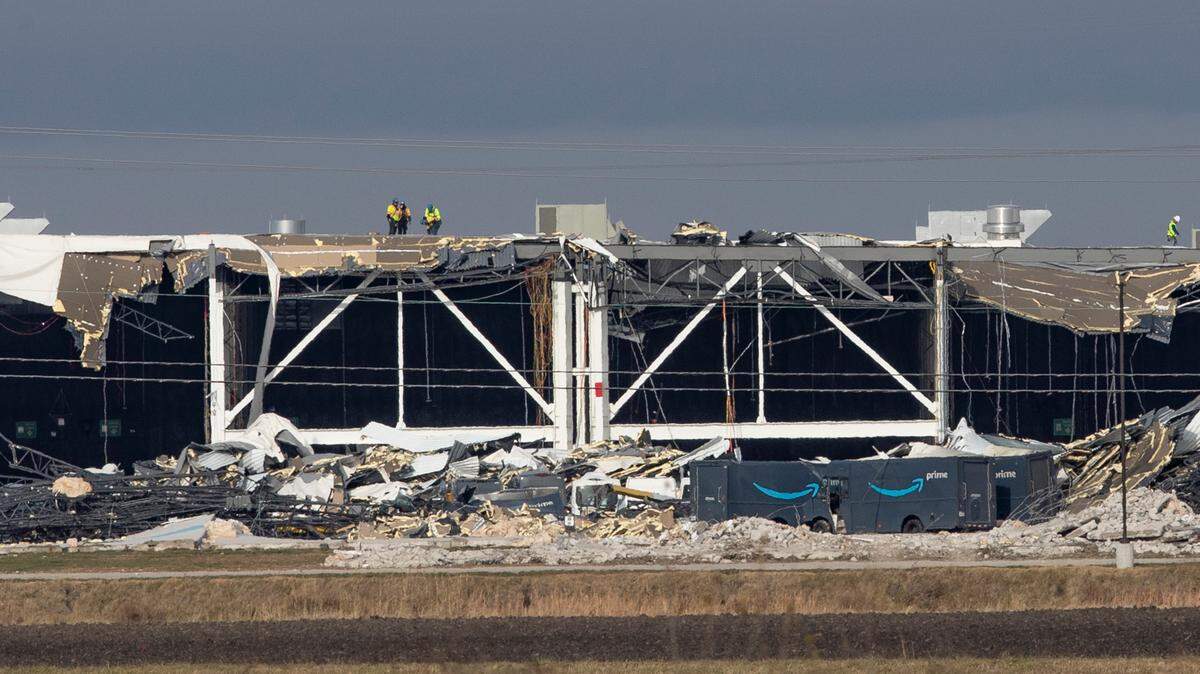 Memorial service scheduled for one of six victims of Edwardsville tornado