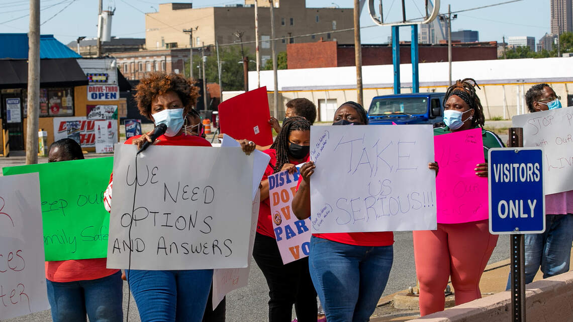 Issues with student laptops are among concerns of East St. Louis parents