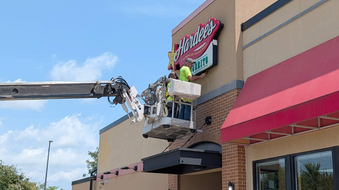 Two Belleville Hardee’s restaurants close suddenly. Here’s what we know