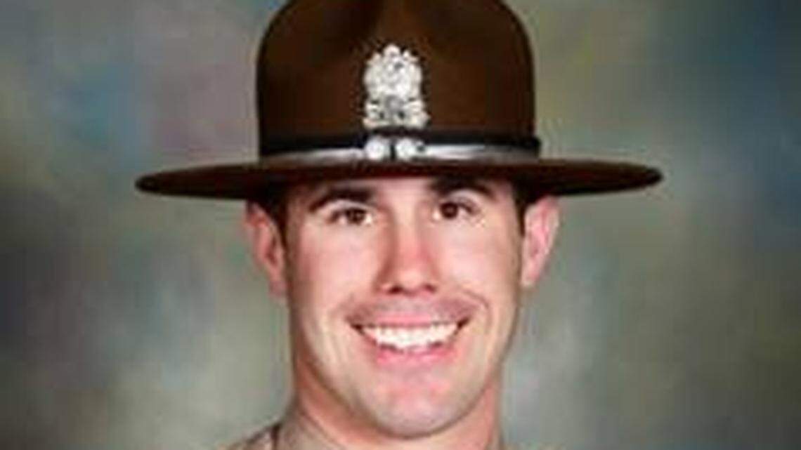 Illinois State Police SWAT trooper dies after being shot in East St. Louis