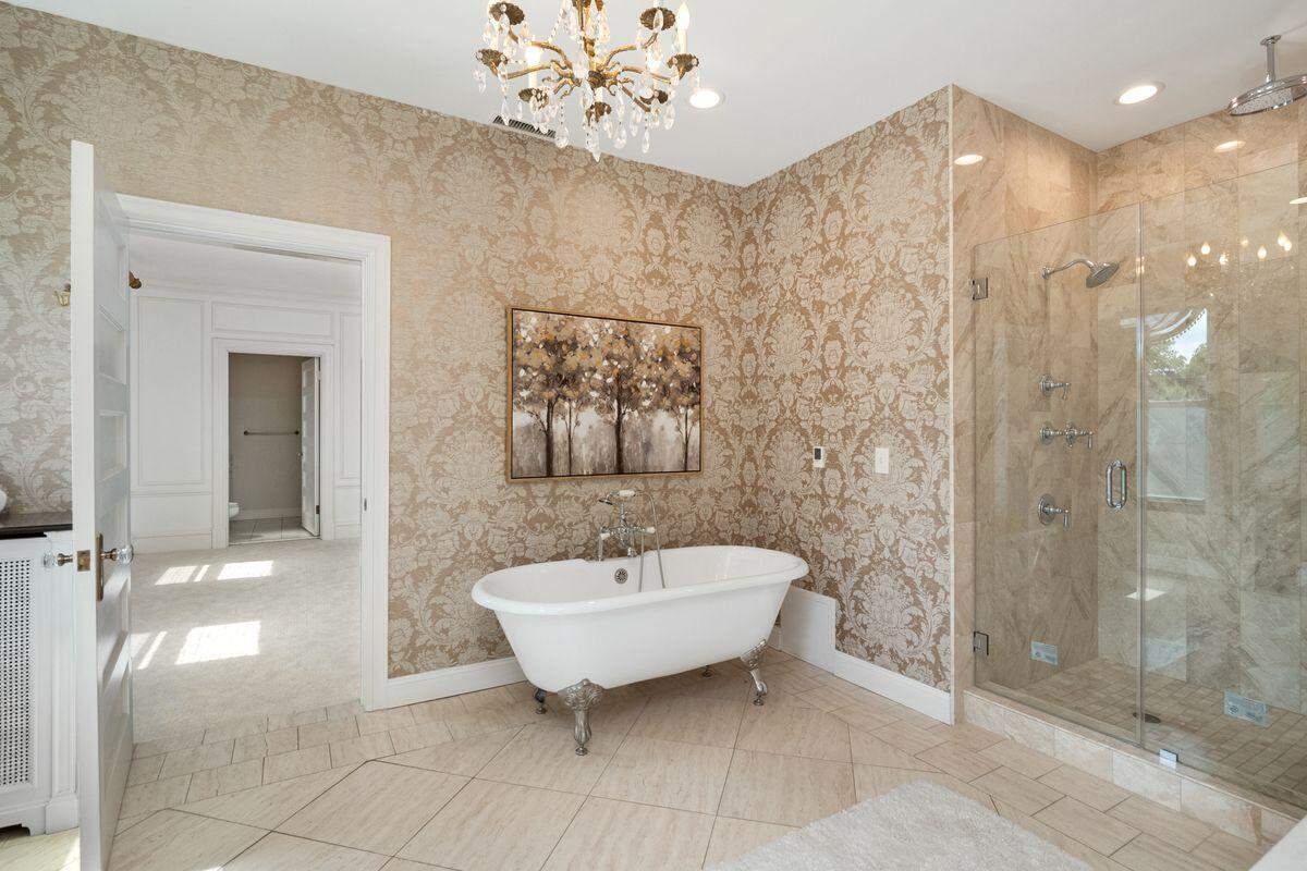 48 Portland Place, Saint Louis, MO 63108