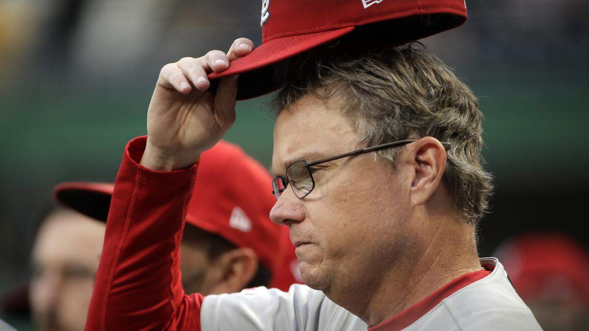 St. Louis Cardinals manager Mike Shildt stands in the dugout before a baseball game against the Pittsburgh Pirates in Pittsburgh, Friday, Sept. 6, 2019. (AP Photo/Gene J. Puskar)