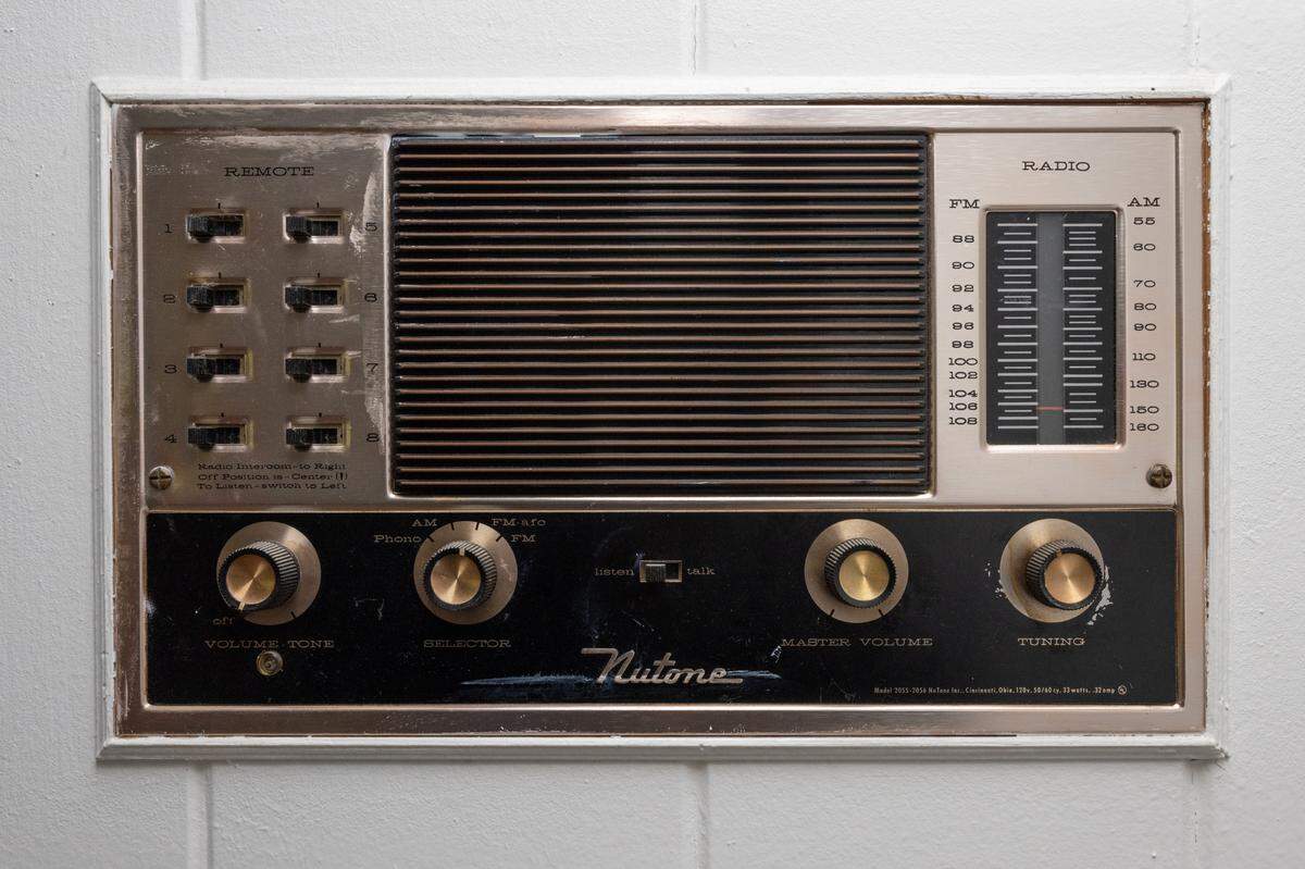 An intercom inside the Jackson’s home is just one of the house’s many highly midcentury characteristics.