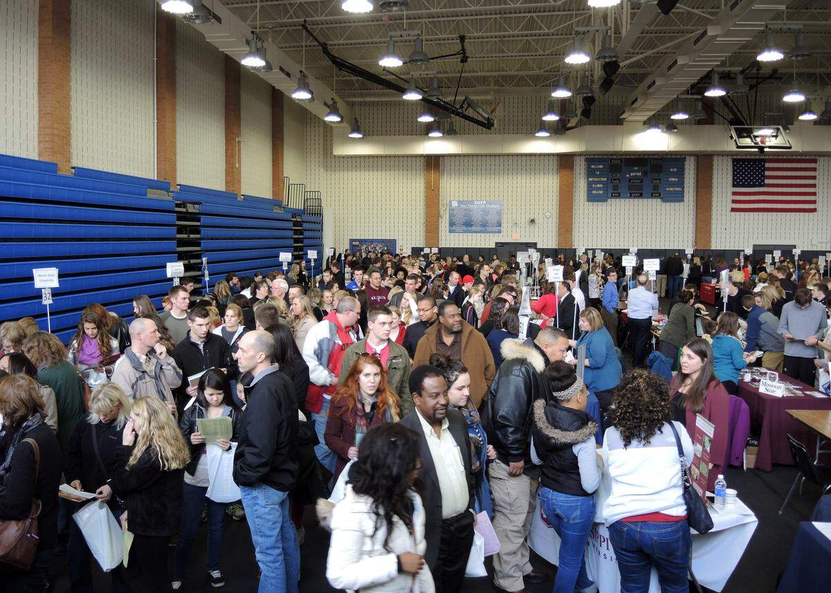 Southwestern Illinois College will host the Metro East Baccalaureate College Fair Sunday 1:30 to 3:30 p.m. in the Varsity Gym, 2500 Carlyle Ave., in Belleville. Prospective students will be able to speak with representatives from nearly 100 colleges and universities.