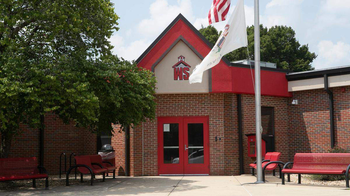 Whiteside District 115 in Belleville is planning to require students to wear face coverings when they return to its elementary and middle schools, according to a draft of its proposed safety rules for the 2021-22 academic year.