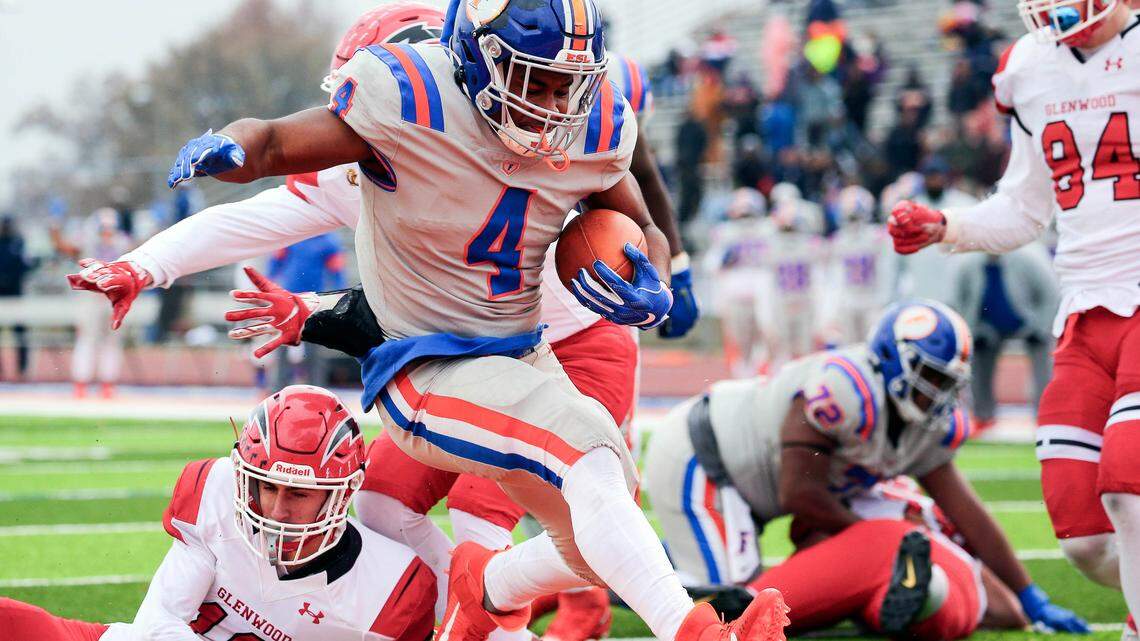 Running back is the latest East St. Louis Flyer to land D-1 football scholarship offer