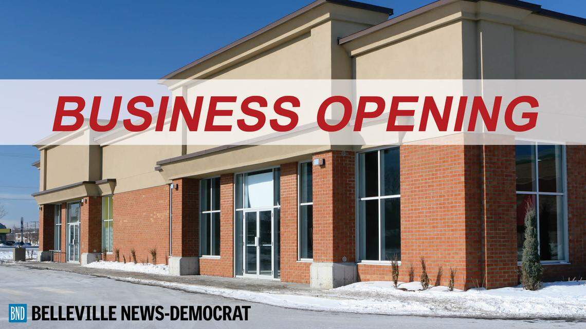 Sporting goods retailer celebrates grand opening of new Fairview Heights outlet