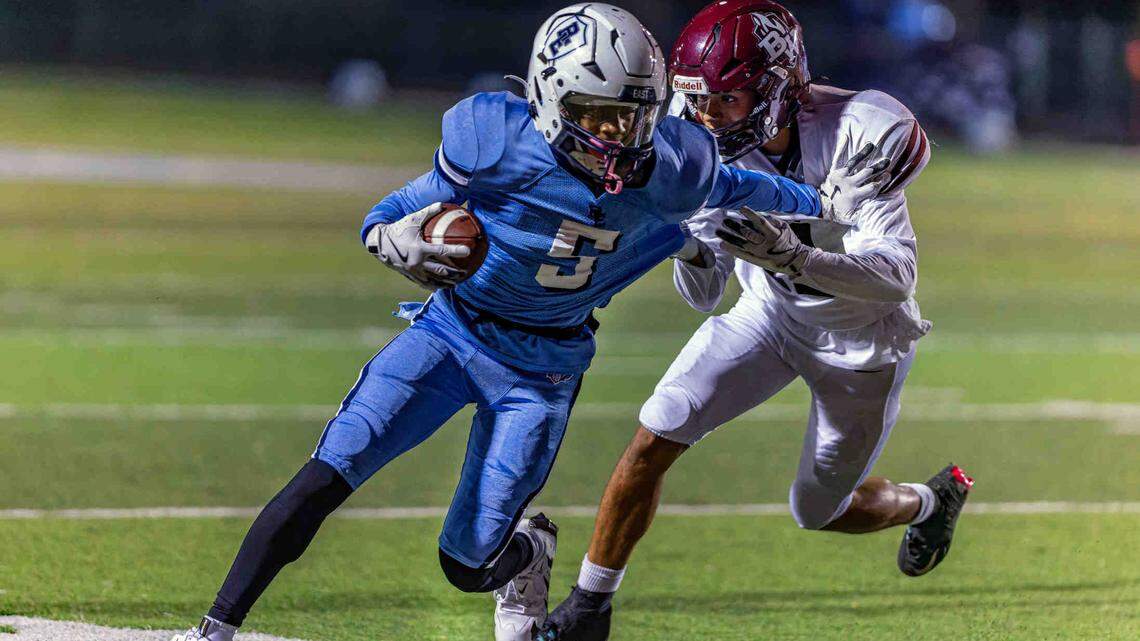 Senior receiver’s breakout night lifts Belleville East past West, into playoff picture