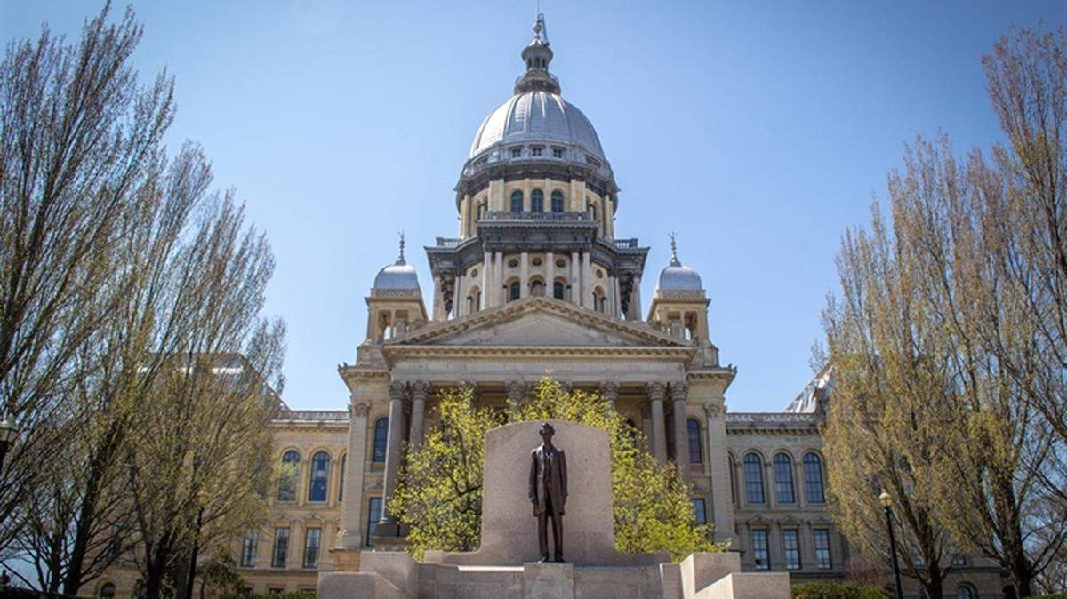 A bill that would expand Medicaid coverage to otherwise ineligible noncitizens is now awaiting Gov. J.B. Pritzker’s approval. That provision was part of an “omnibus” Medicaid bill, House Bill 4343, that passed through the General Assembly on the final day of the session.