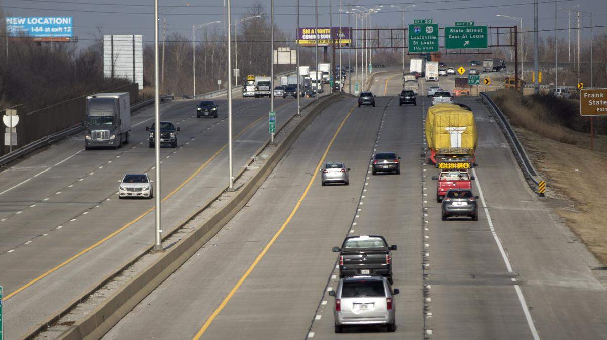 In February of 2020, IDOT closed down a stretch of Interstate 255 in the metro-east for major repairs. The next stretch of that ongoing rehabilitation project begins Feb. 1 and involves shuttind down 3.5 miles of the highway.
