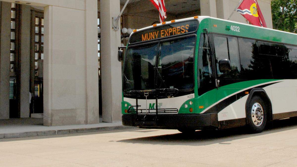 Madison County Transit’s Highland Muny Express has returned for the 101st Muny season in St. Louis’ Forest Park. The Highland Muny Express makes stops in the communities of Highland, St. Jacob and Troy for every Friday night performance.