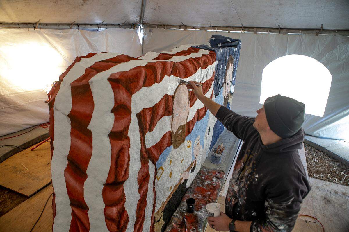 Mural Artist, Ray “Bubba” Sorensen II, paints a Freedom Rock in Shiloh. Sorensen is known for his original Freedom Rock he painted in 1999 in Iowa, now there is one in every county in Iowa. He is continuing to honor veterans with The 50 State Freedom Rock Tour by thanking Veterans and providing a unique Freedom Rock for all 50 states in America.