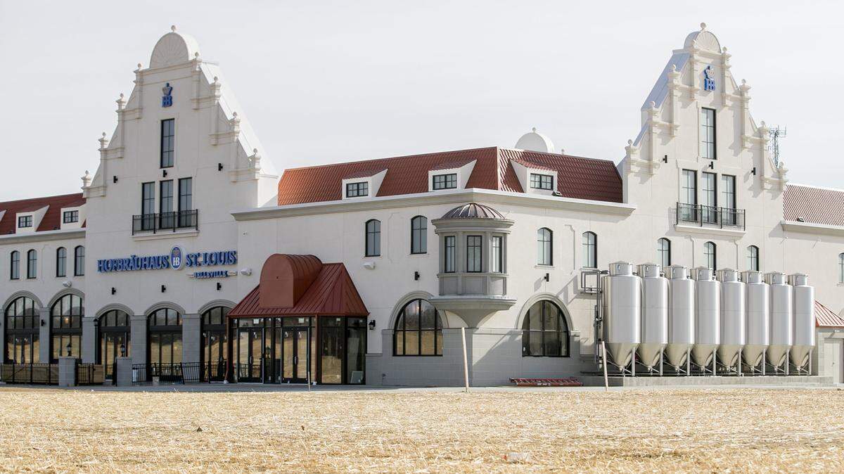 The Hofbräuhaus in Belleville announced Friday that it will be closed this weekend and will have a grand reopening with new management at a date to be announced.