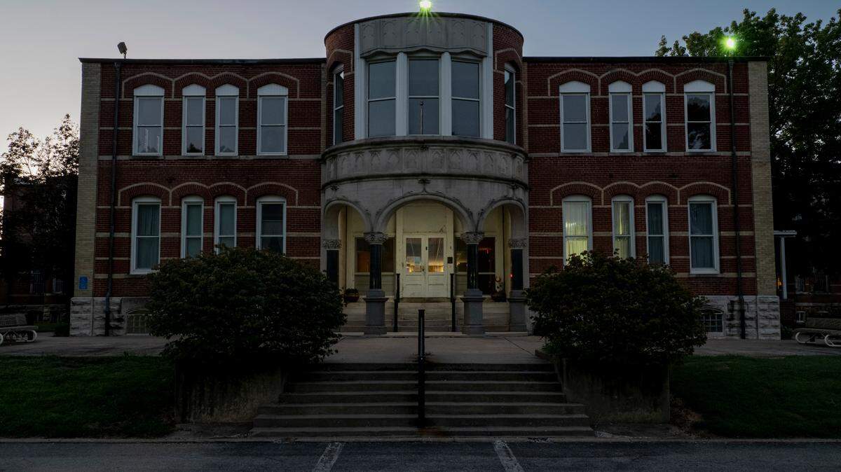 The state-run Choate Mental Health and Developmental Center is seen in Anna, Ill., Wednesday, July 13, 2022. The 150-year-old facility serves about 330 people annually. (Photo © Whitney Curtis for ProPublica)