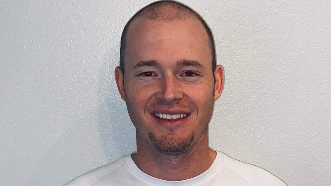 Mater Dei graduate, former assistant to take over Mascoutah boys basketball program