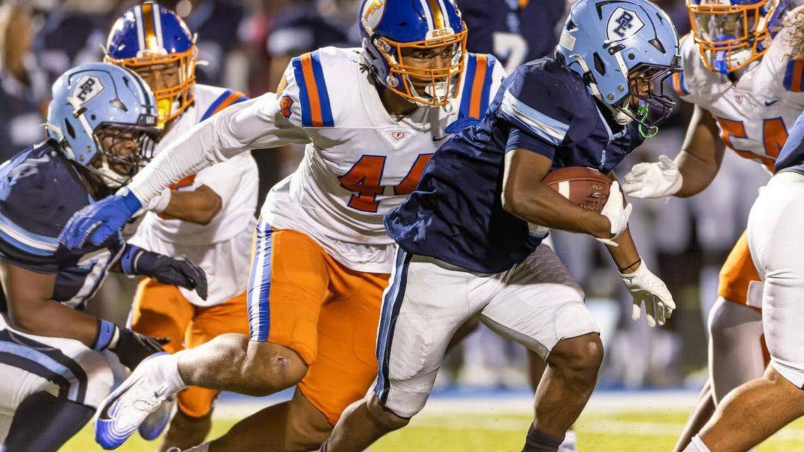 East Side drops Belleville East, West ends streak and Althoff wins the Holy War