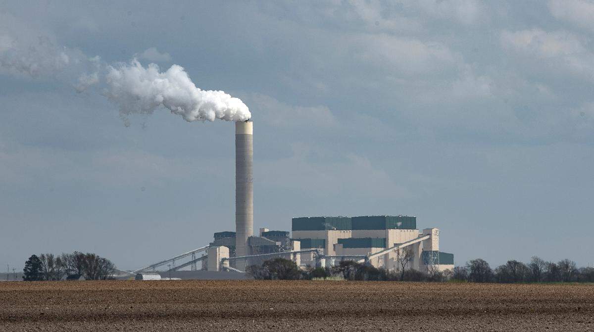 Prairie State Energy Campus in Marissa, Illinois operated by Prairie State Generating Company The plant uses the latest coal technology to burn the high-sulfur Illinois coal from the Lively Grove mine, located adjacent to the plant.