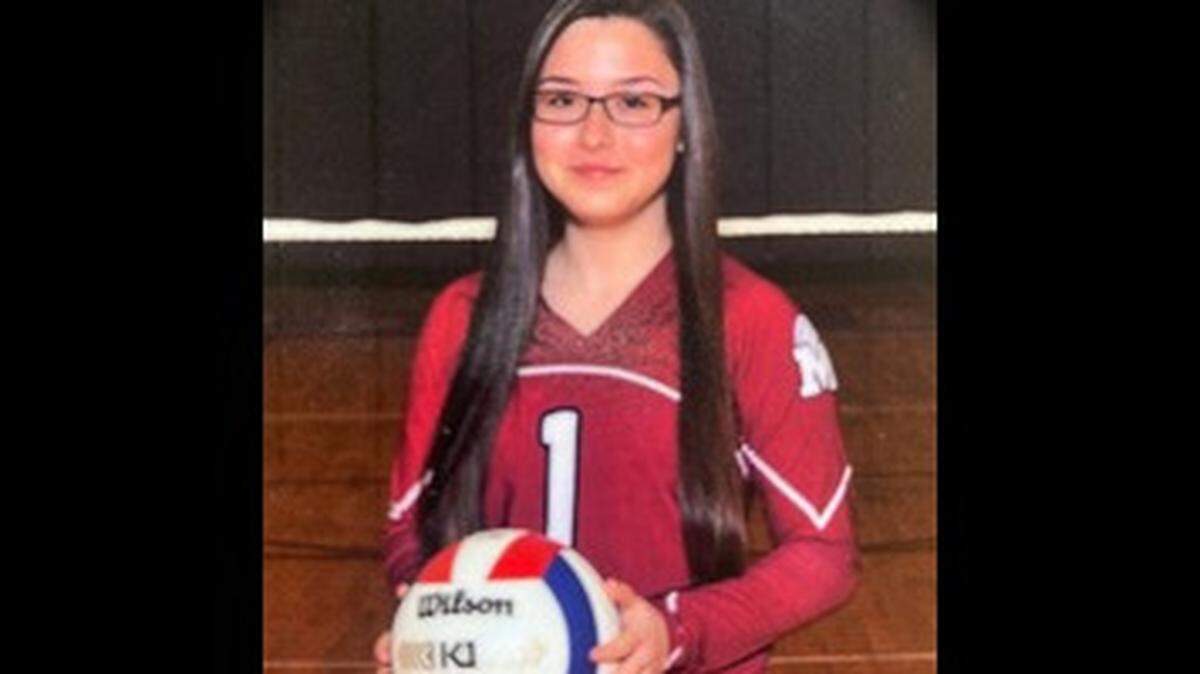 A photo of Lilly Vandeford, 16, of Prairie du Rocher, in her Red Bud High School volleyball uniform is being used for her obituary.