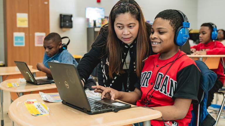 Opinion: International teachers staff ESL classrooms. Now Illinois must keep grant