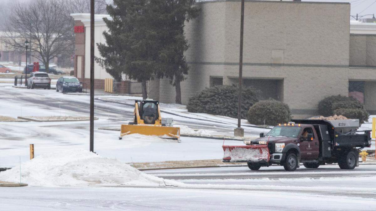 Live updates: Look for ‘treacherous commute’ in Belleville, southwest Illinois