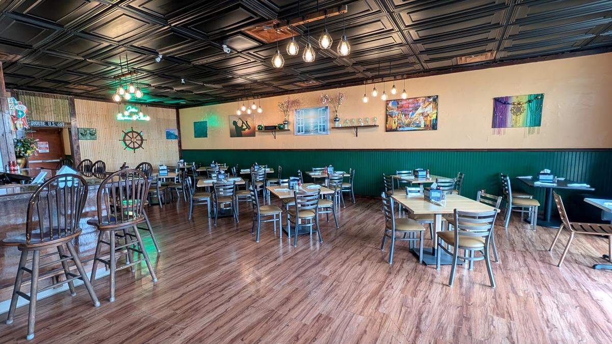 Dine-in seating is available at Gator's Louisiana Kitchen in Collinsville.