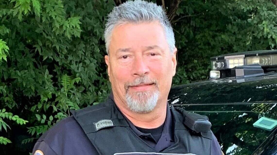 ‘Part of my duty,’ Belleville police officer foils robbery, honored with national award