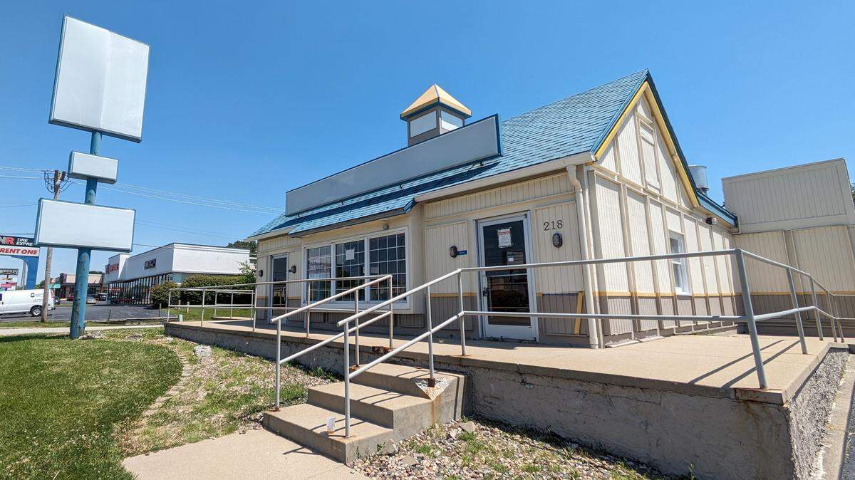 The former Long John Silver’s restaurant at 218 Lincoln Highway in Fairview Heights