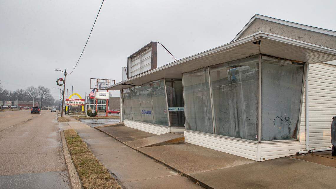 After 40 years in business in Belleville, Bicycle World, Inc. located at 4516 W Main St. has closed. Their Creve Coeur store, Wheelhouse Bicycle at 770 N. New Ballas Road, remains open.