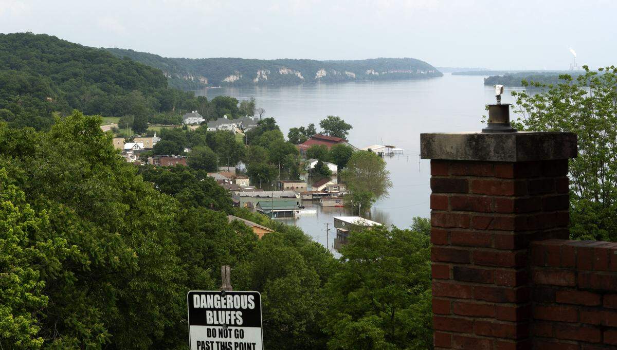 Downtown Grafton, Ill., seen from the Tara Point Inn, on May 29, 2019. Floodwaters reached their second highest level ever at Grafton nine days later, three feet below the record set in 1993. Credit: Brent Jones, St. Louis Public Radio