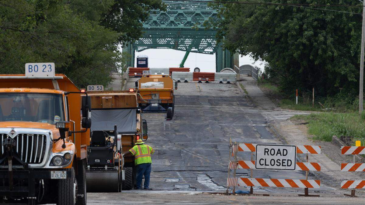Construction occurs along a bridge on 26th Street in East St. Louis July 22, 2024. Here’s what to know about federal bridge condition ratings for spans in Illinois.