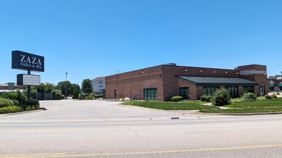 Zaza Nails & Spa, 1313 Central Park Drive, O’Fallon