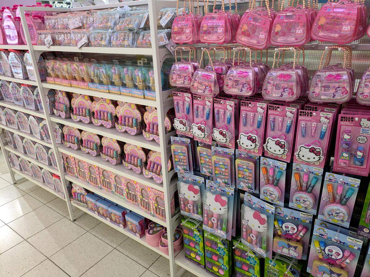 Beauty collections at MINISO include lip gloss, nail polish and other fun makeup items.